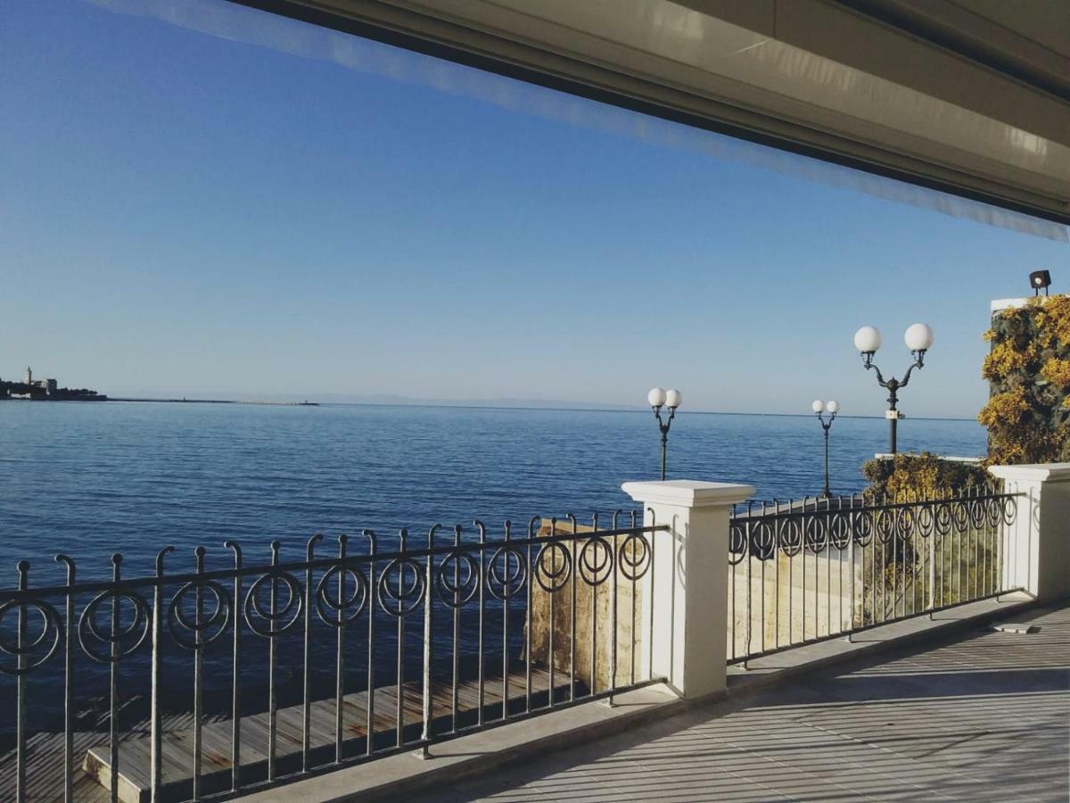 Villa Ascosa - Relais sul Mare Trani Esterno foto